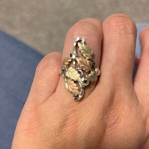 Vintage Black Hills Gold 12k Green Rose Gold Sterling Ring with Leaf  size7.5